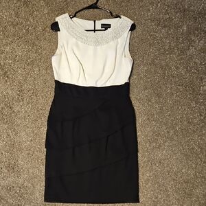 Connected Apparel Black and White Sleeveless Mini Dress
